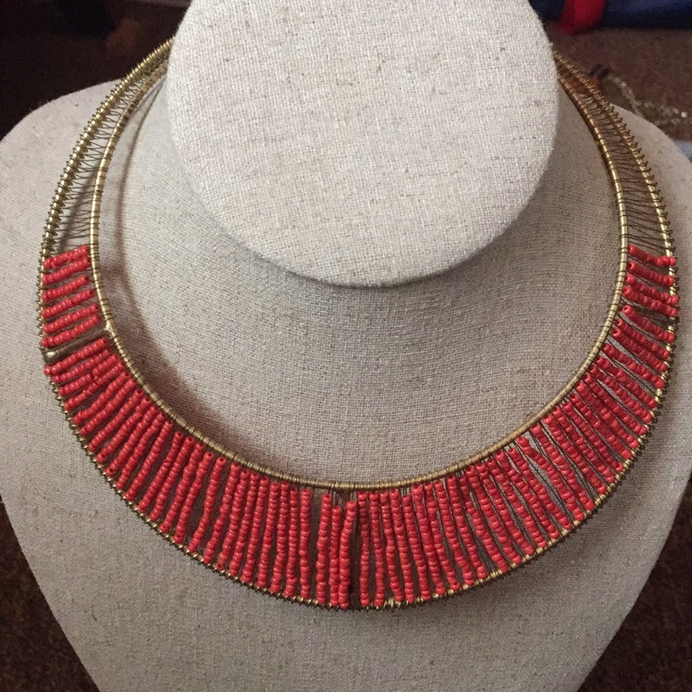 Coral bead collar necklace